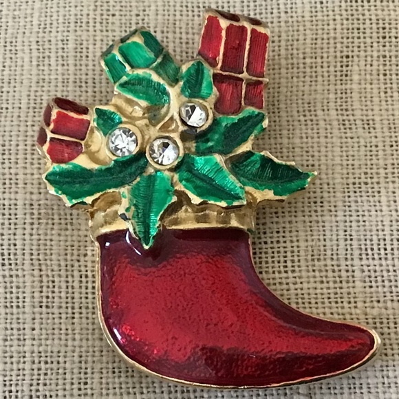 Vintage Enamel Holiday Pin Christmas Poinsettia Stocking Brooch Gold Tone & Red - Picture 9 of 9